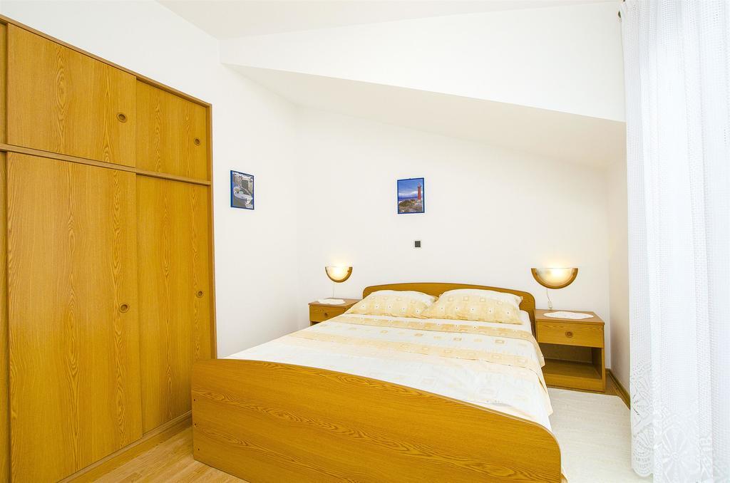 Apartments&Rooms Iva Trogir Buitenkant foto