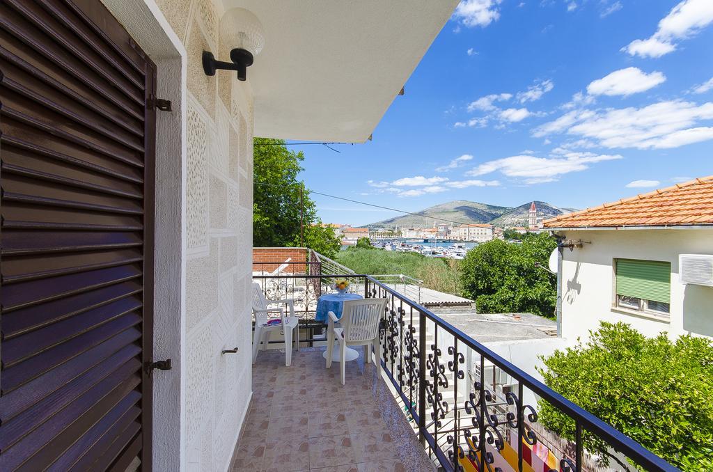 Apartments&Rooms Iva Trogir Buitenkant foto
