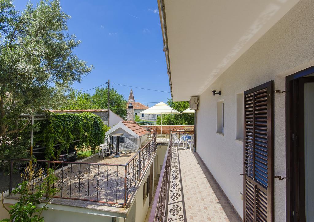 Apartments&Rooms Iva Trogir Buitenkant foto
