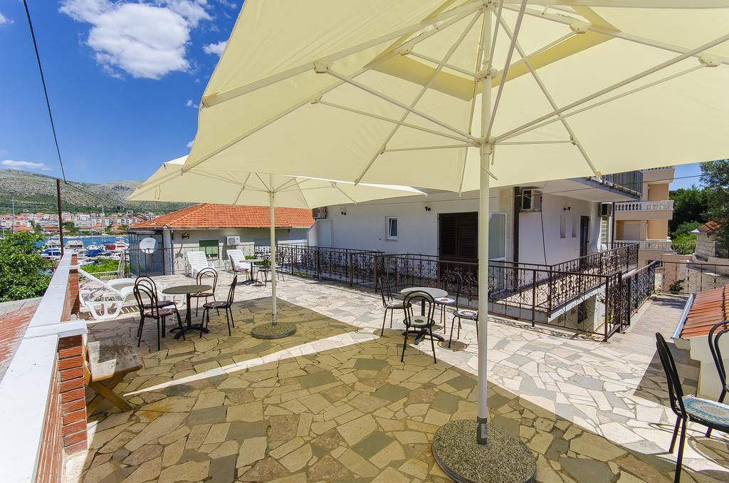 Apartments&Rooms Iva Trogir Buitenkant foto