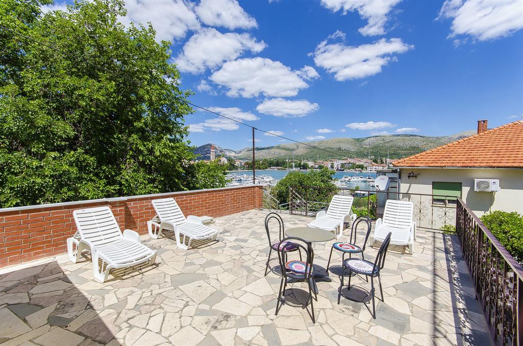 Apartments&Rooms Iva Trogir Buitenkant foto