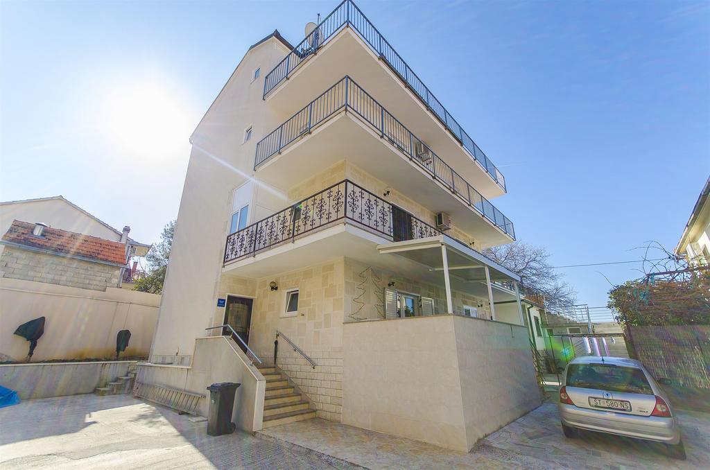 Apartments&Rooms Iva Trogir Buitenkant foto