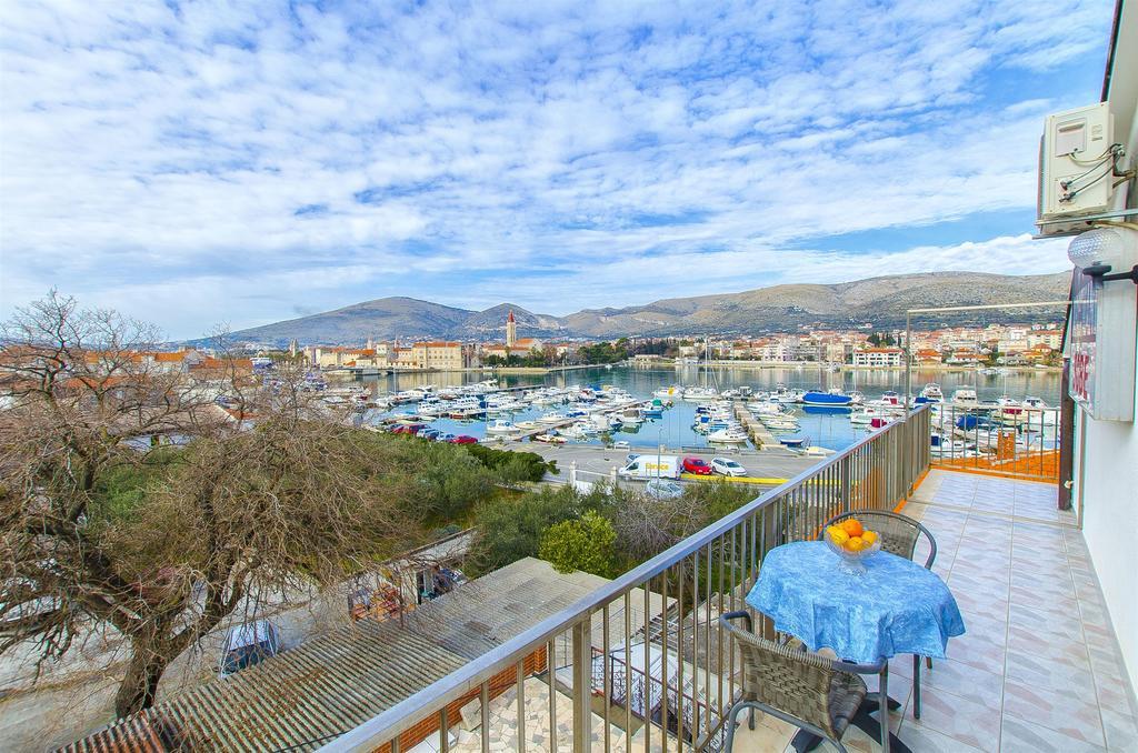 Apartments&Rooms Iva Trogir Buitenkant foto