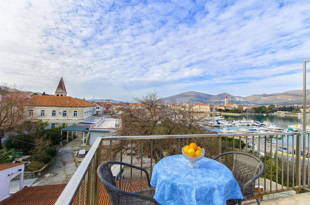 Apartments&Rooms Iva Trogir Buitenkant foto
