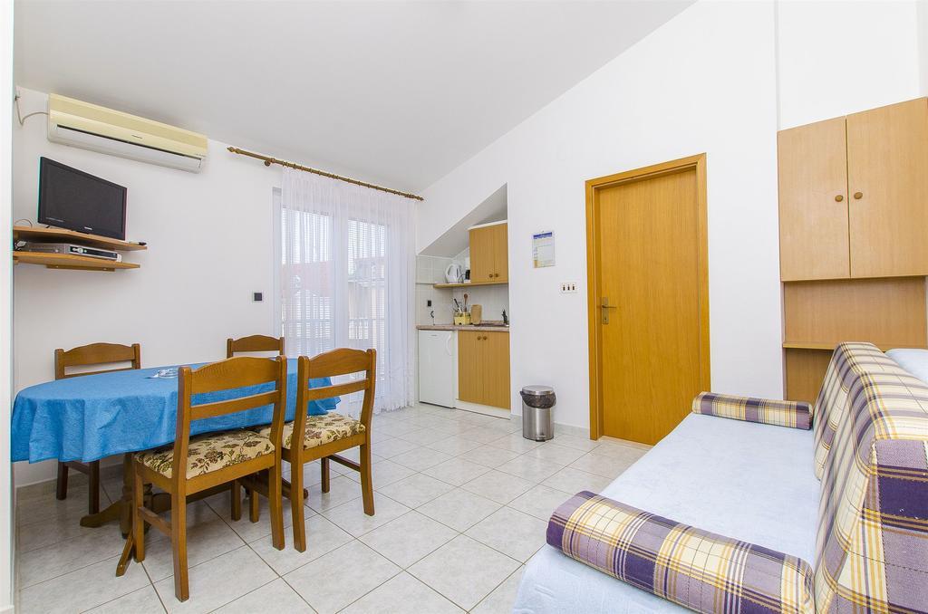 Apartments&Rooms Iva Trogir Buitenkant foto