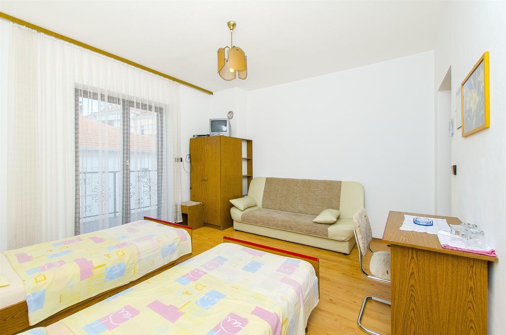 Apartments&Rooms Iva Trogir Buitenkant foto