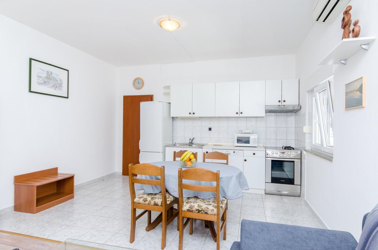 Apartments&Rooms Iva Trogir Buitenkant foto