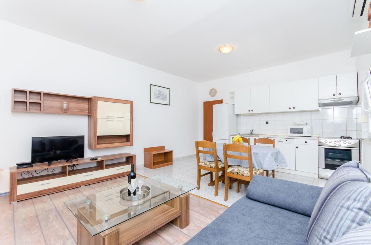 Apartments&Rooms Iva Trogir Buitenkant foto